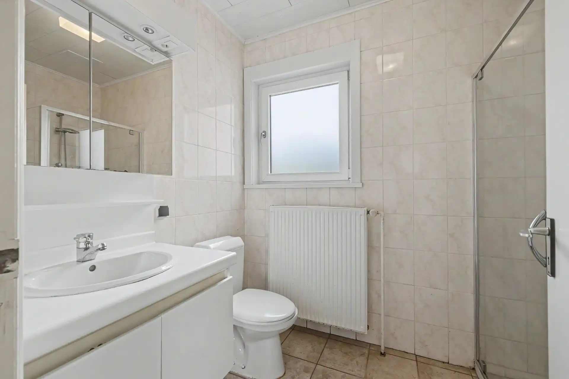 Uitstekend gelegen open bebouwing type bungalow met prachtig uitzicht foto 8