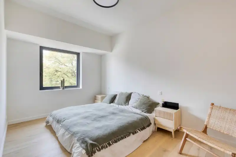 Stijlvol appartement  in hartje Zeveneken! foto 9
