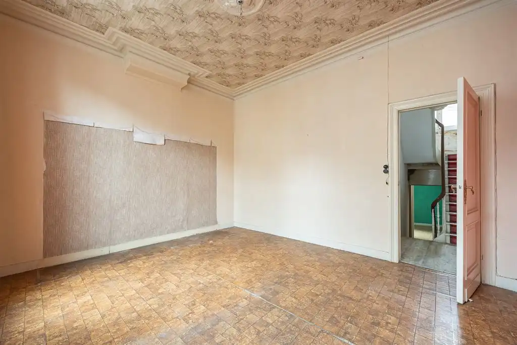 Te renoveren woning met authentieke elementen foto 19