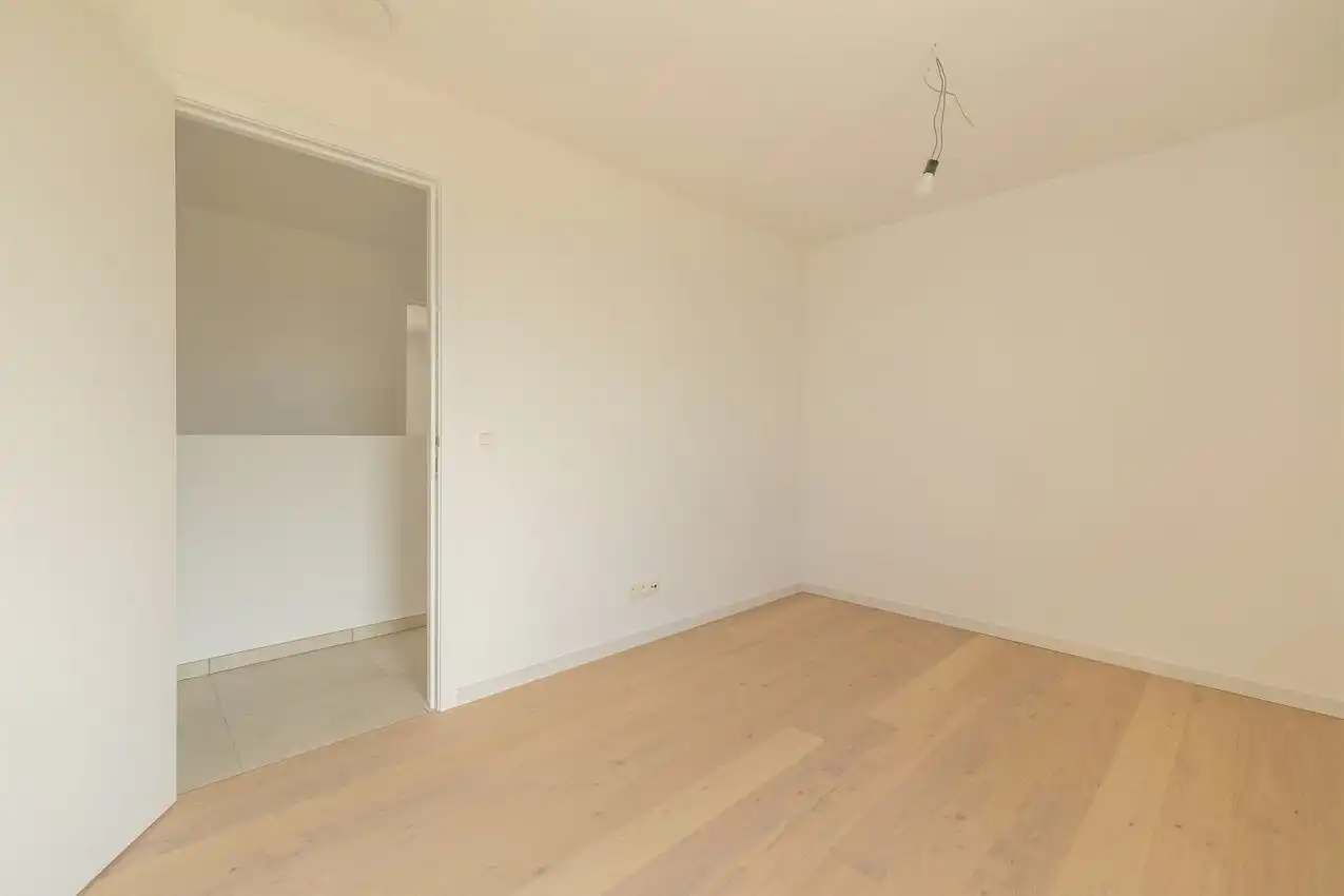 Instapklare nieuwbouwwoning met 4 slaapkamers, 2 badkamers en E-peil 9 foto 38