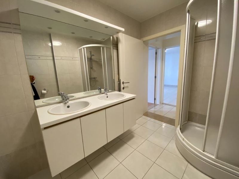 Gezellig gelijkvloers appartement (+-71m²) met autostaanplaats centrum Geel. foto 14