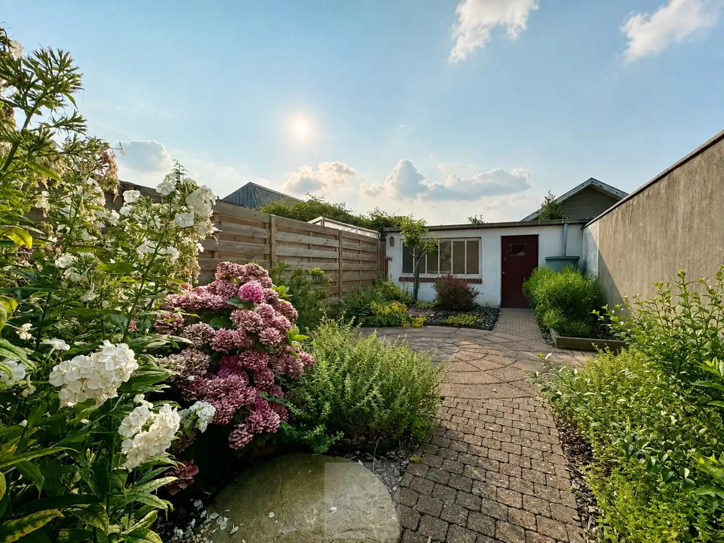 Instapklare woning met toffe stadstuin op gegeerde locatie! foto 5