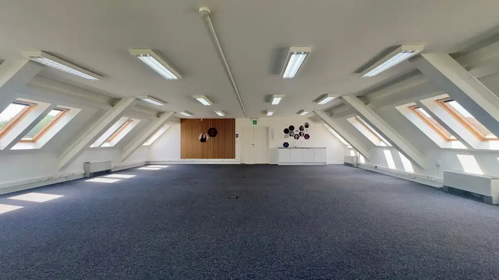 Kantoren te huur langs Kortrijksesteenweg in Sint Martens Latem foto 11