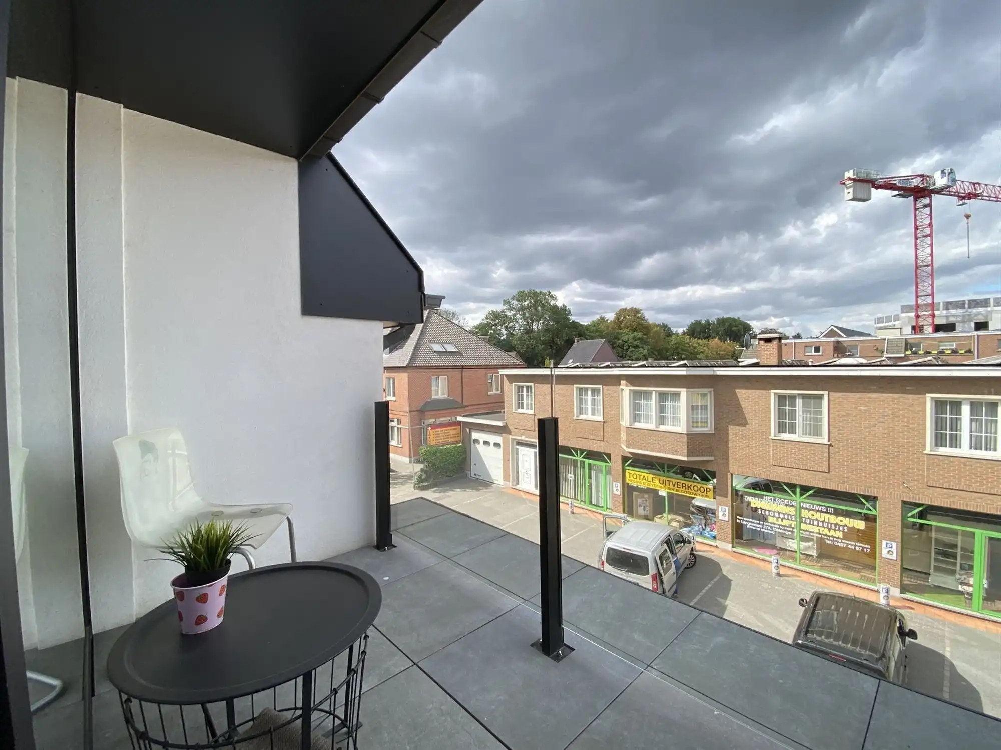 Duplex-appartement met 2 slaapkamers en autostaanplaats, centraal gelegen te Evergem foto 11