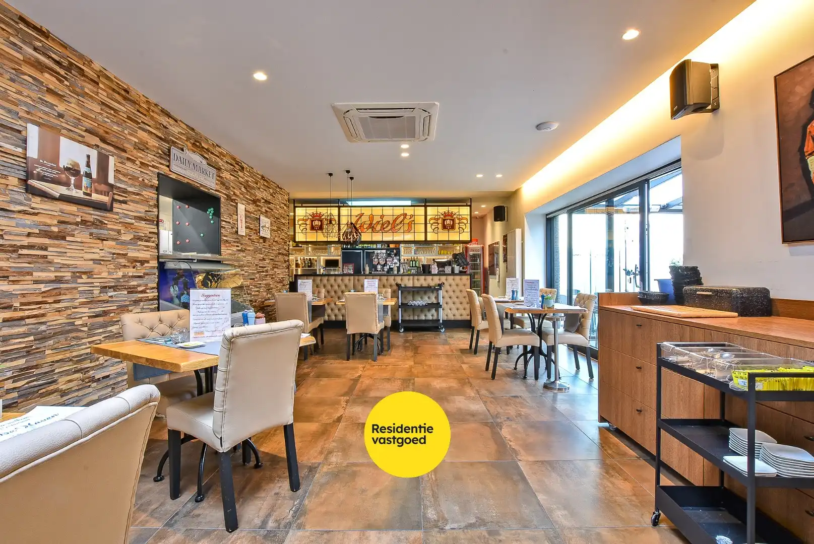 Restaurant 'De Haven' volledig gebouw met mogelijheden vlakbij de kaai gelegen op 313 m². foto 7