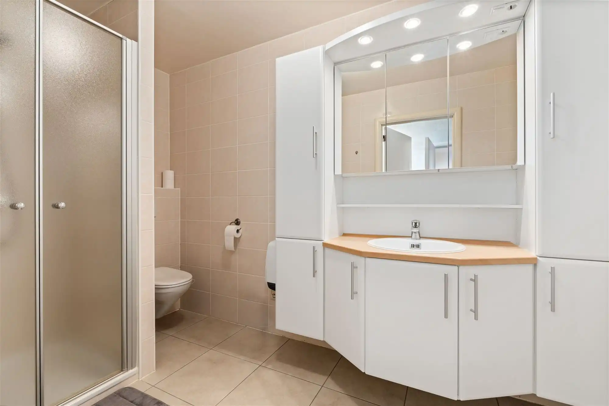 Instapklaar duplex appartement met terras aan zee! foto 13