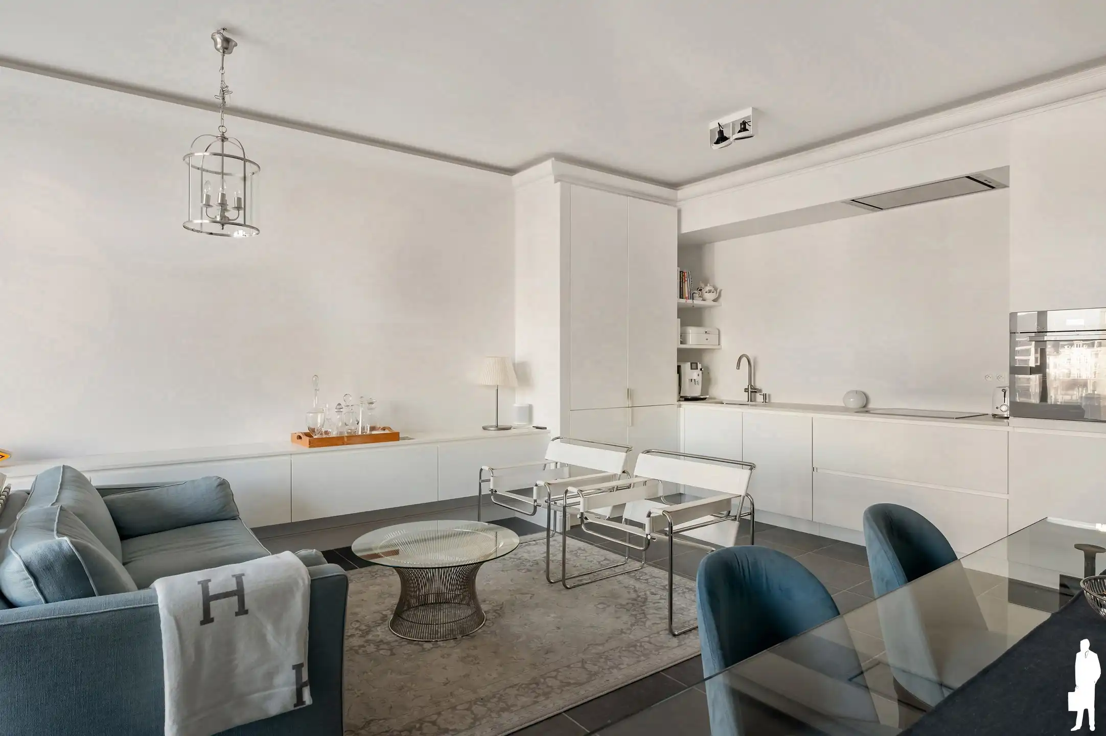 Lichtrijk BEN-appartement met open waterzicht in London Residence foto 6