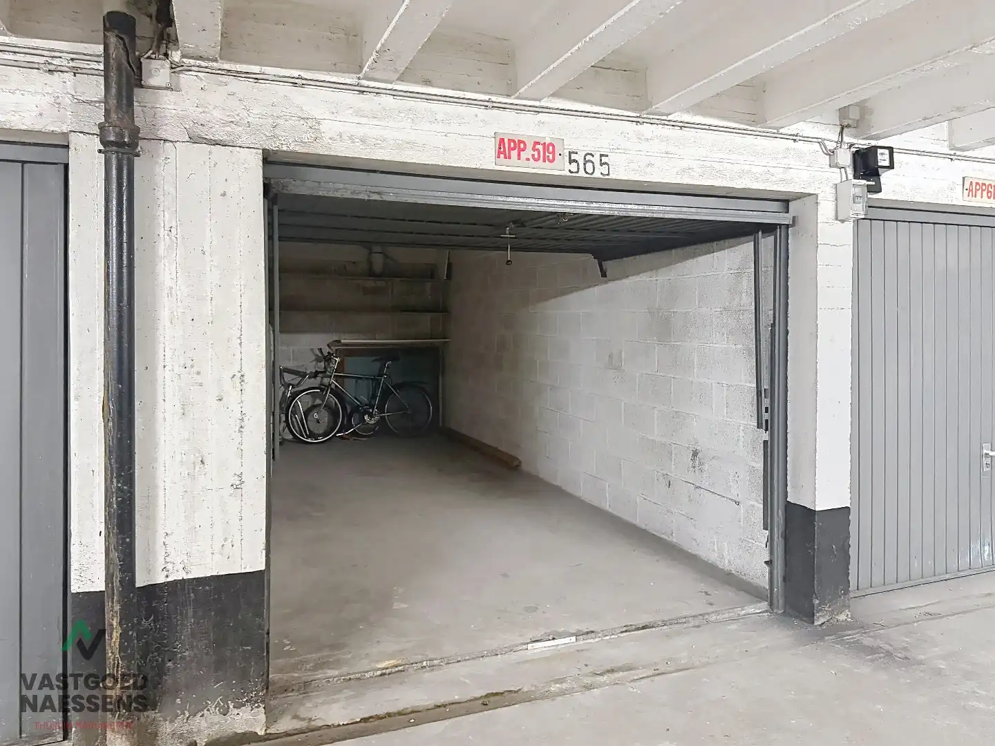 RUIME GARAGEBOX IN RESIDENTIE ROYAL PALACE  foto 3