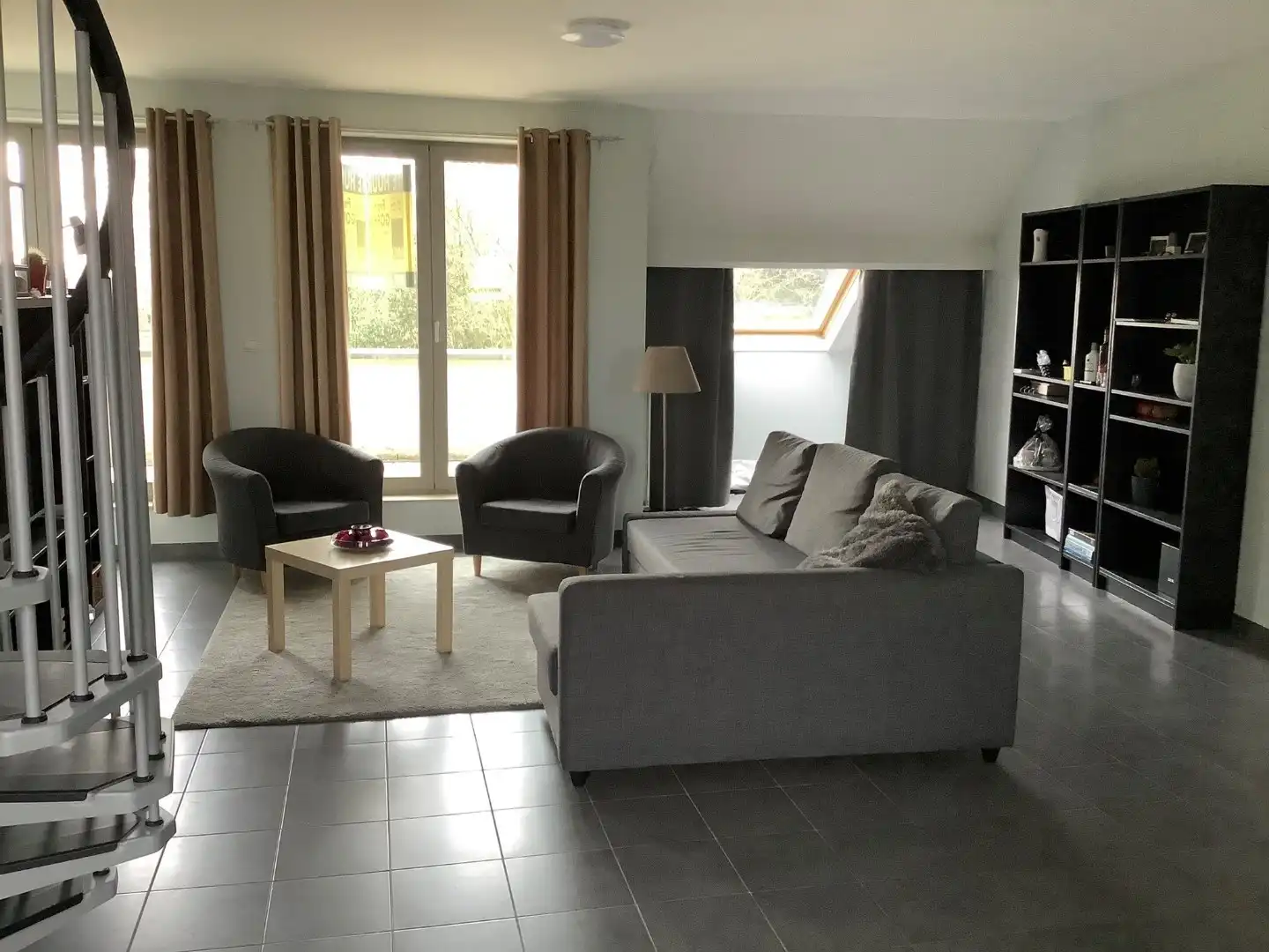 Duplex-appartement met 1 slaapkamer, terras aan voor-en achterkant apt.+ zeer mooi uitzicht foto 6