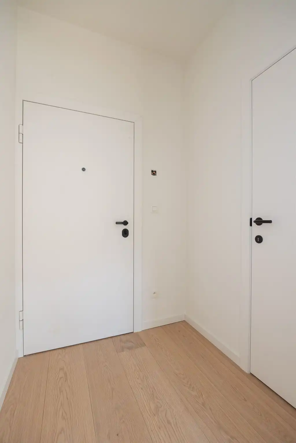 Luxueus gelijkvloers app met ruime tuin foto 12