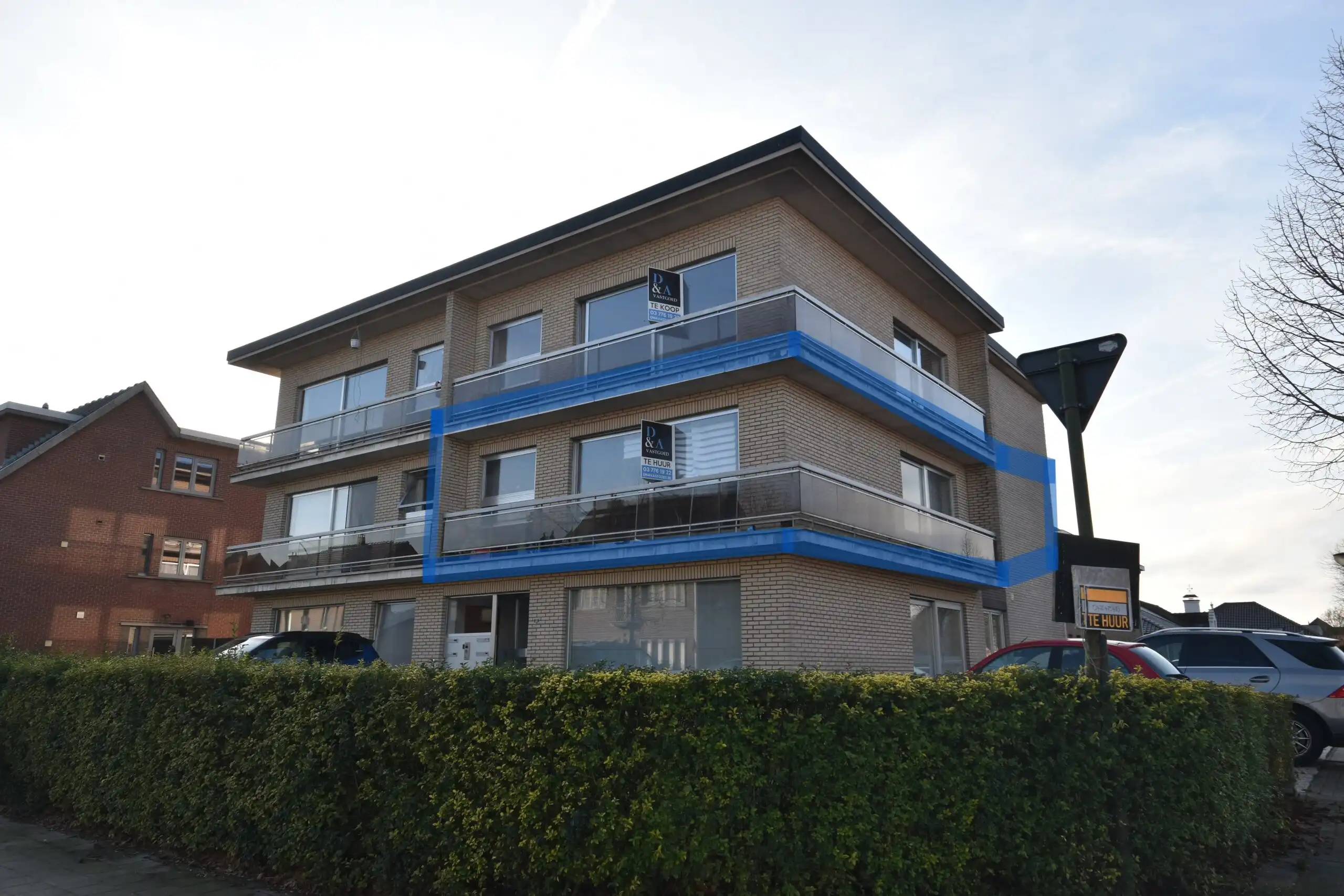 Ruim appartement met 3 slaapkamers – Verrebroek foto {{pictureIndex}}