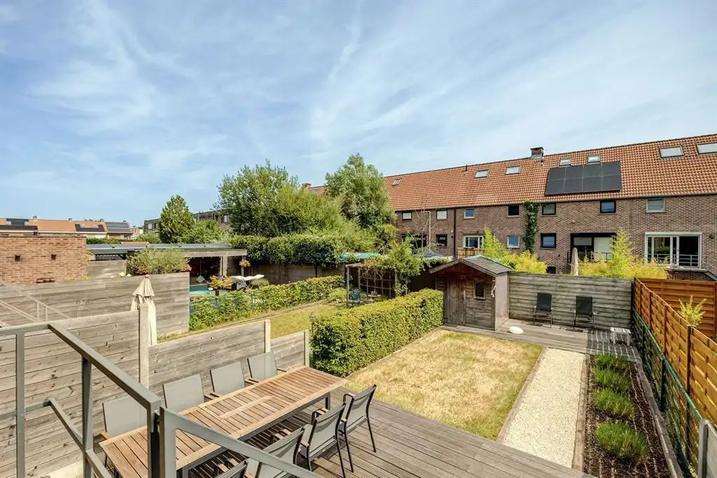 Perfect onderhouden en instapklare split-level woning foto 17