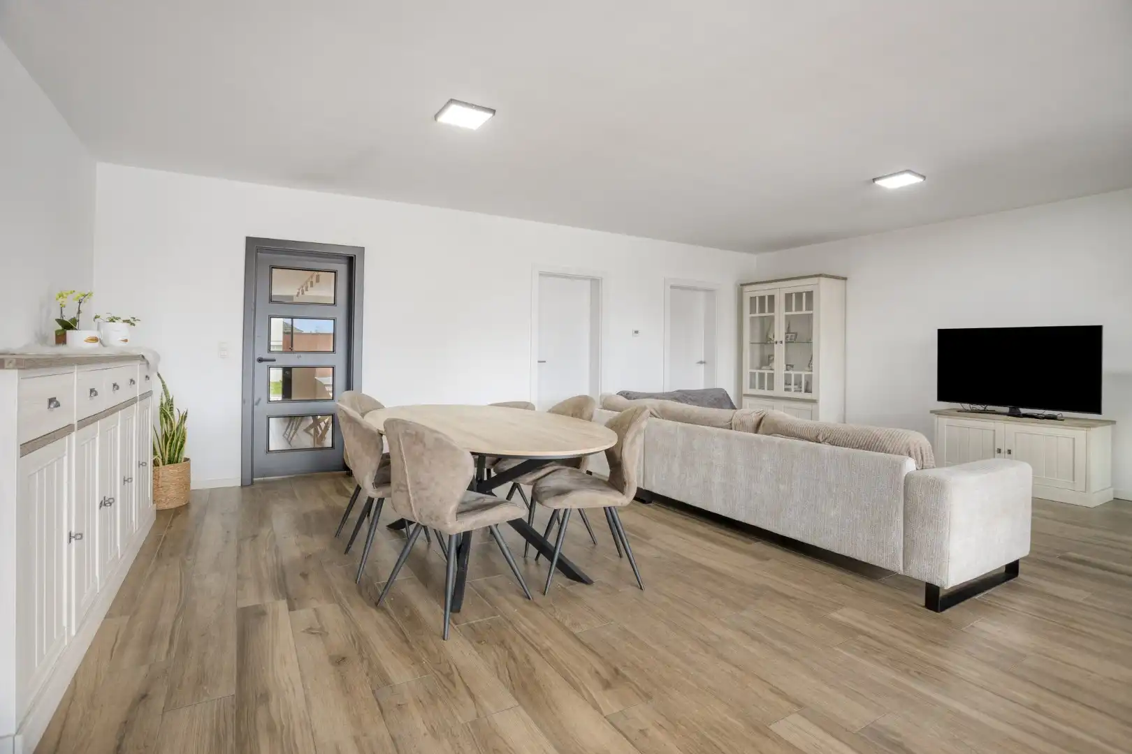 Ruime nieuwbouwwoning met 3 SLKPS onder registratierechten!  foto 7