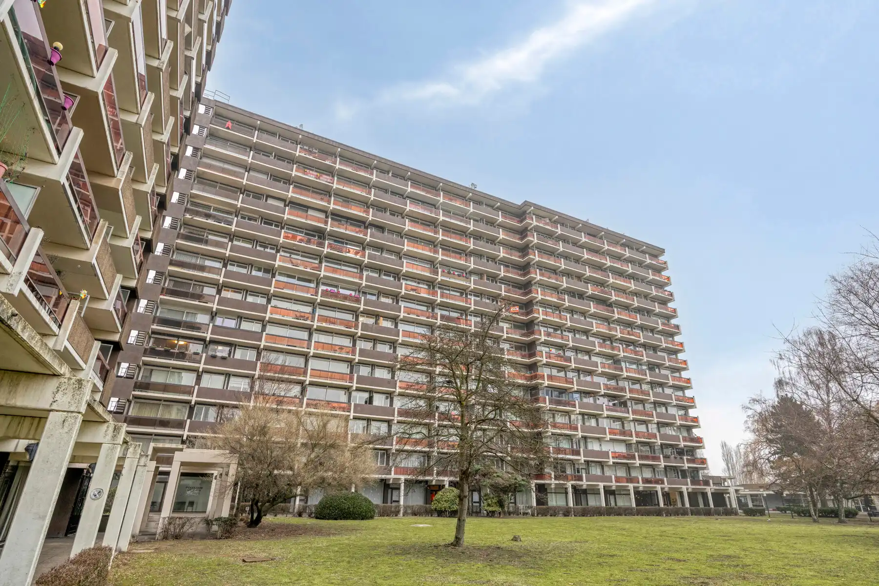 Instapklaar appartement met twee slaapkamers en een terras. foto 15