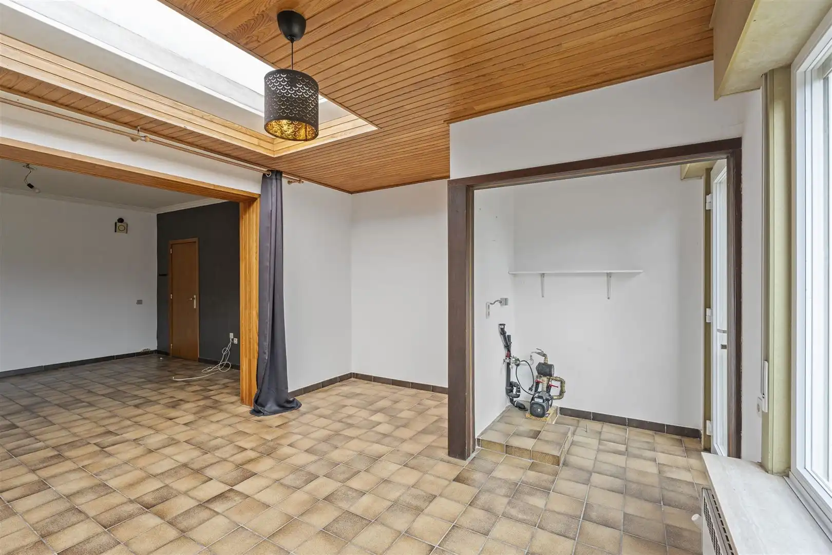 Zeer ruime woning met prachtige tuin foto 10