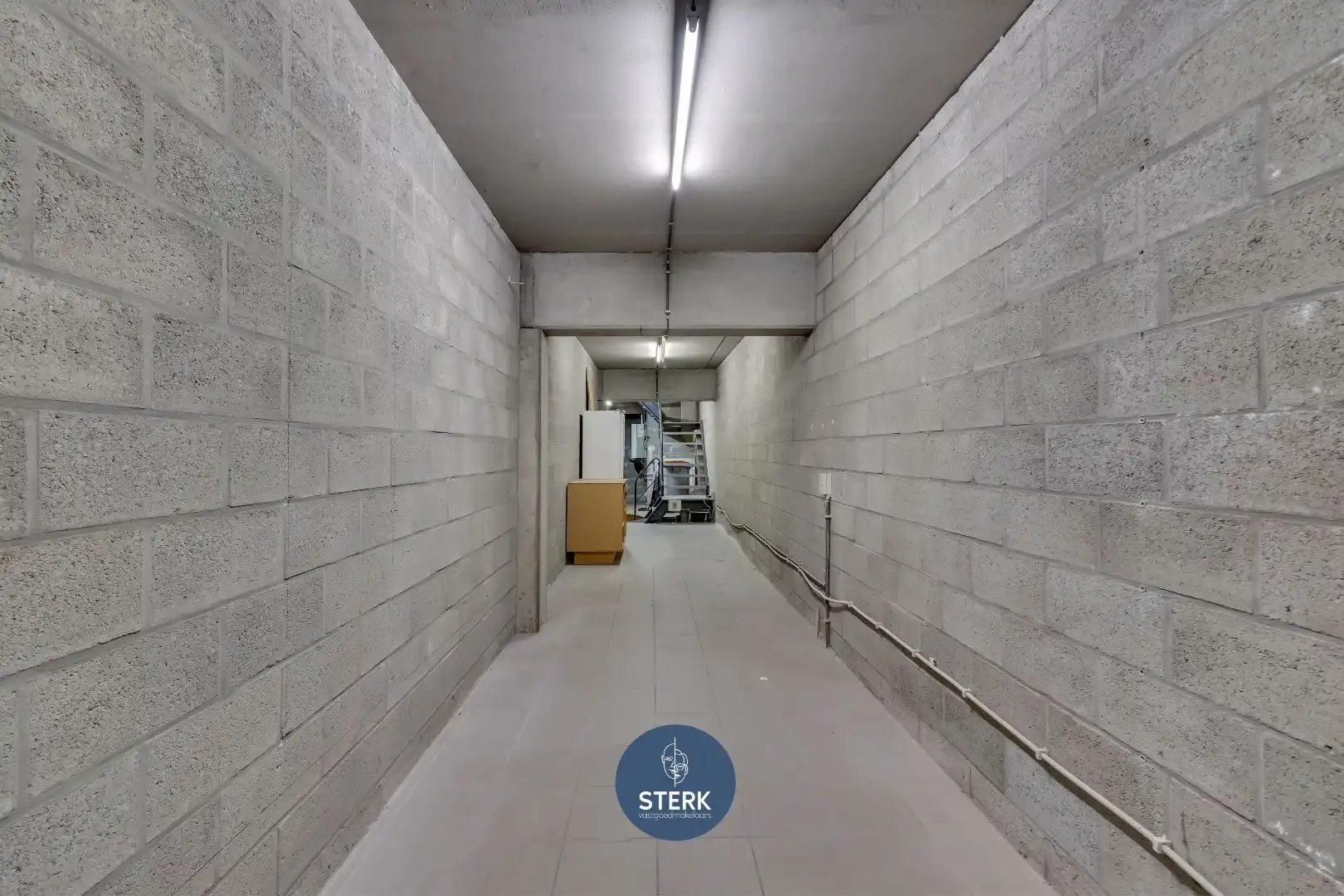 COMMERCIEEL PAND VAN 175 M² IN PASSAGE BEGAS, GELEGEN IN HARTJE LANAKEN ! foto 13
