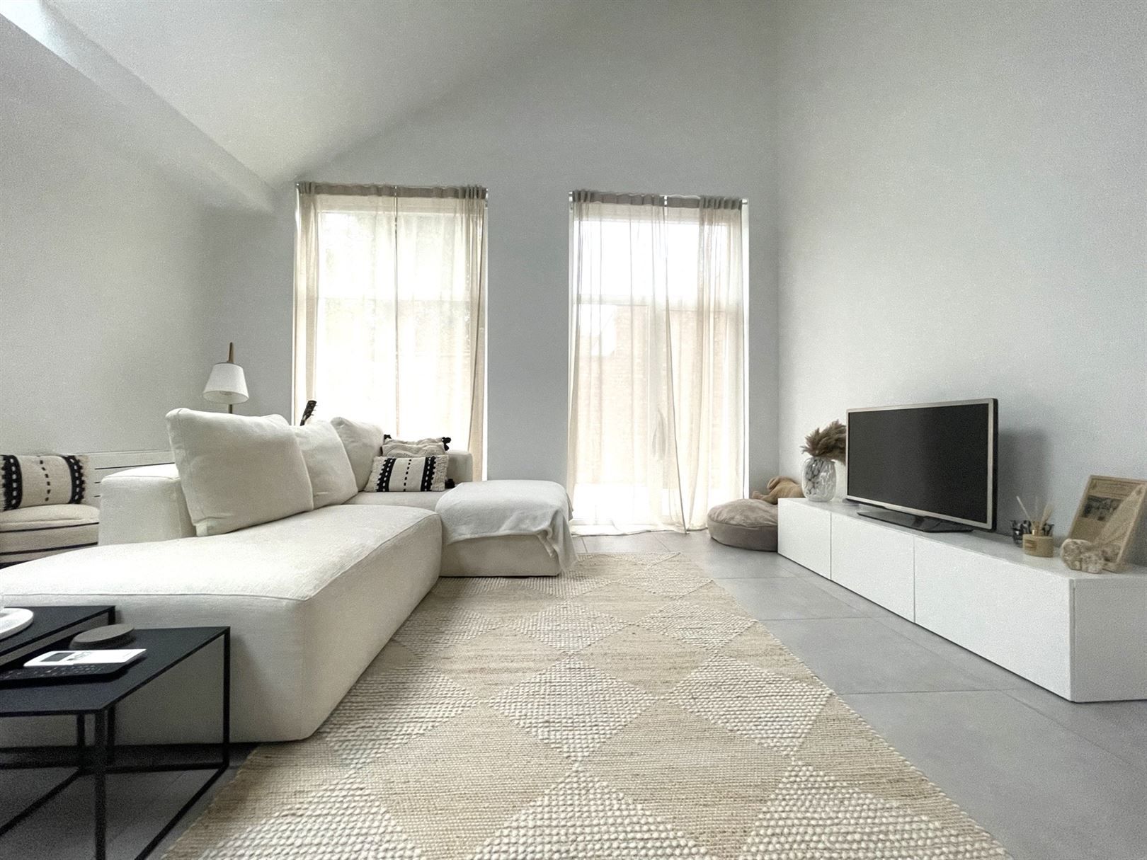 Prachtig gelijkvloers appartement met koertje en garage foto 2