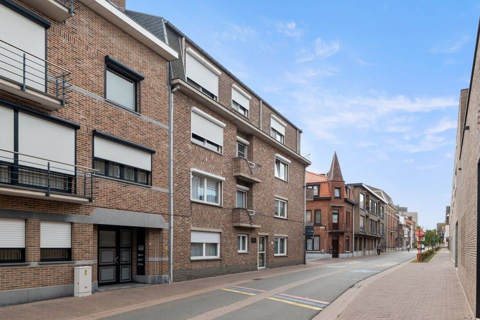 GEZELLIG 2-SLK APPARTEMENT VLAKBIJ HET CENTRUM VAN SINT-TRUIDEN foto 2