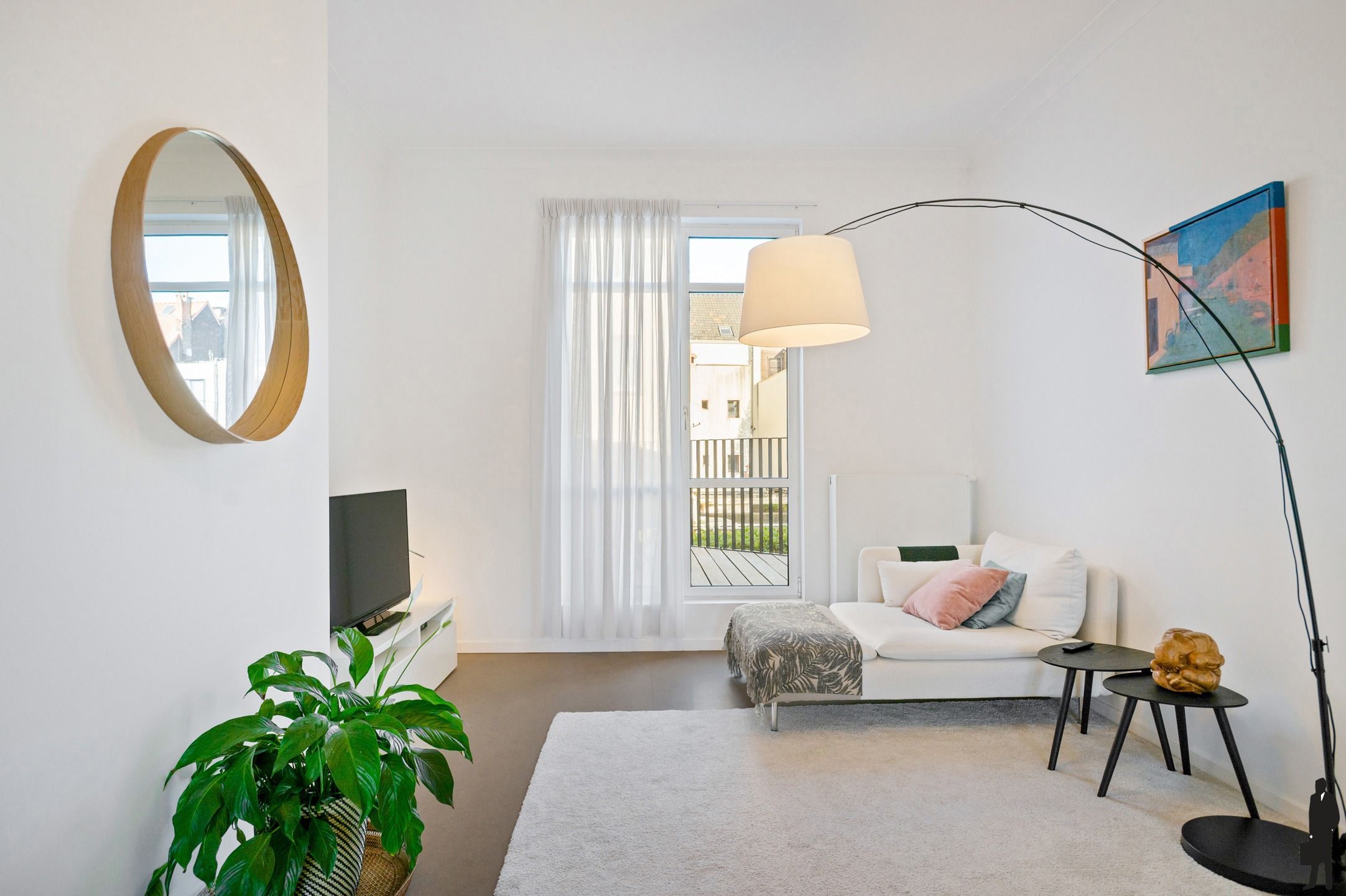 Gemeubeld appartement met terras en poetsdienst. foto 6