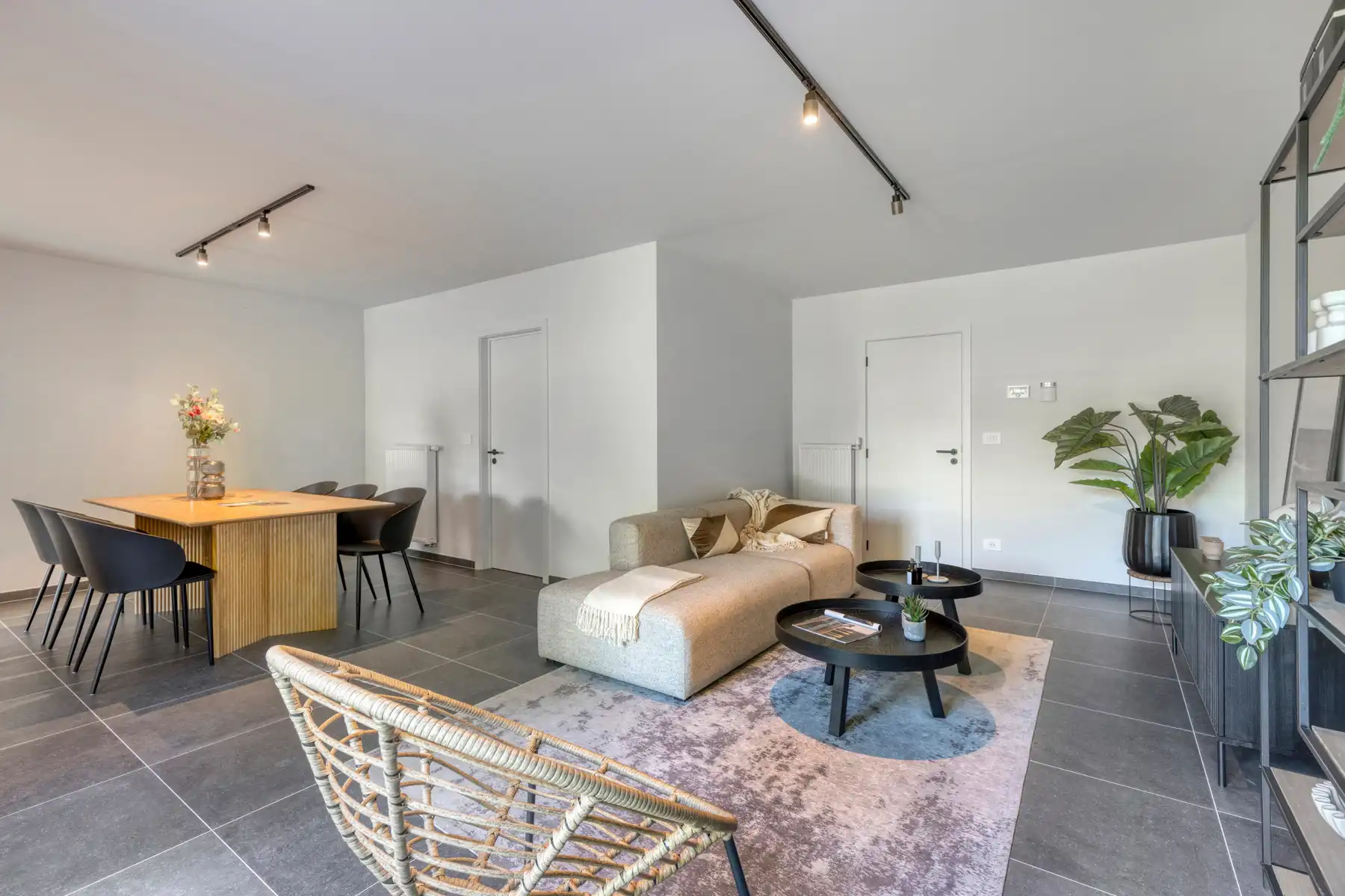 Gerenoveerde woning met 3 slaapkamers foto 4