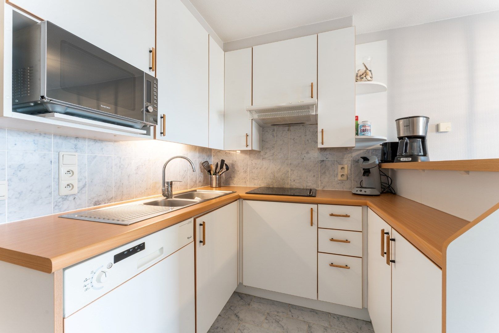 Modern verzorgd appartement met prachtig zeezicht en zonneterras ! foto 5
