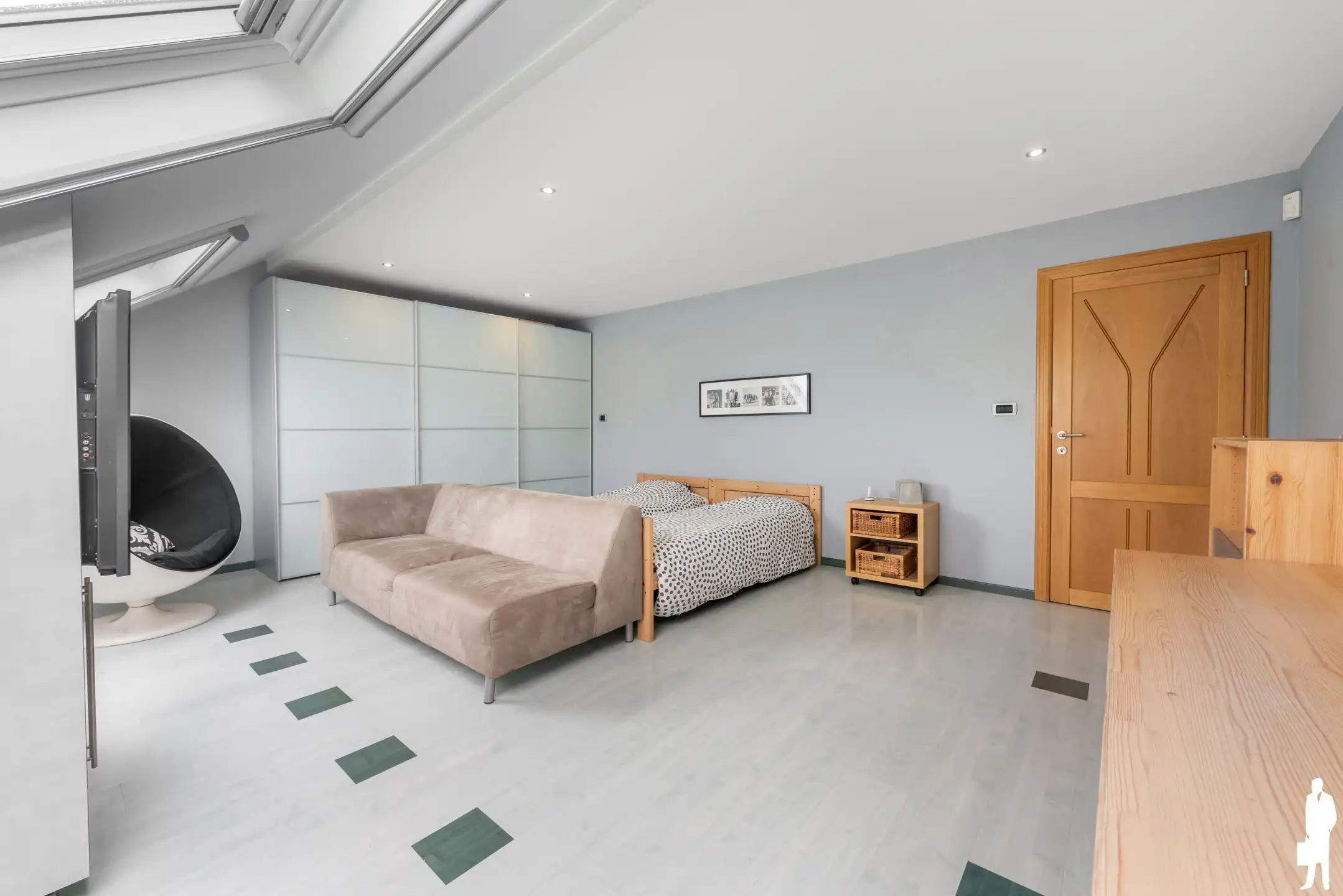Prachtige woning met 5 slaapkamers, 2 badkamers en bijgebouw foto 23