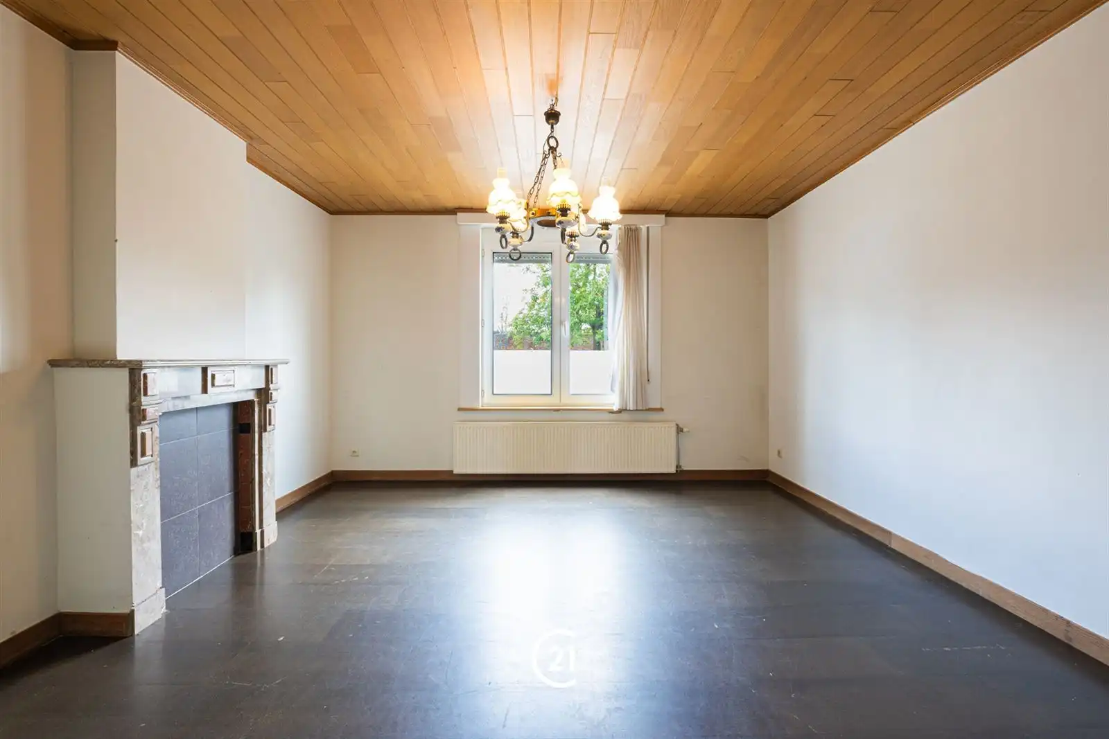 Ruime woning - type herenwoning met 4 slpk en parking foto 5