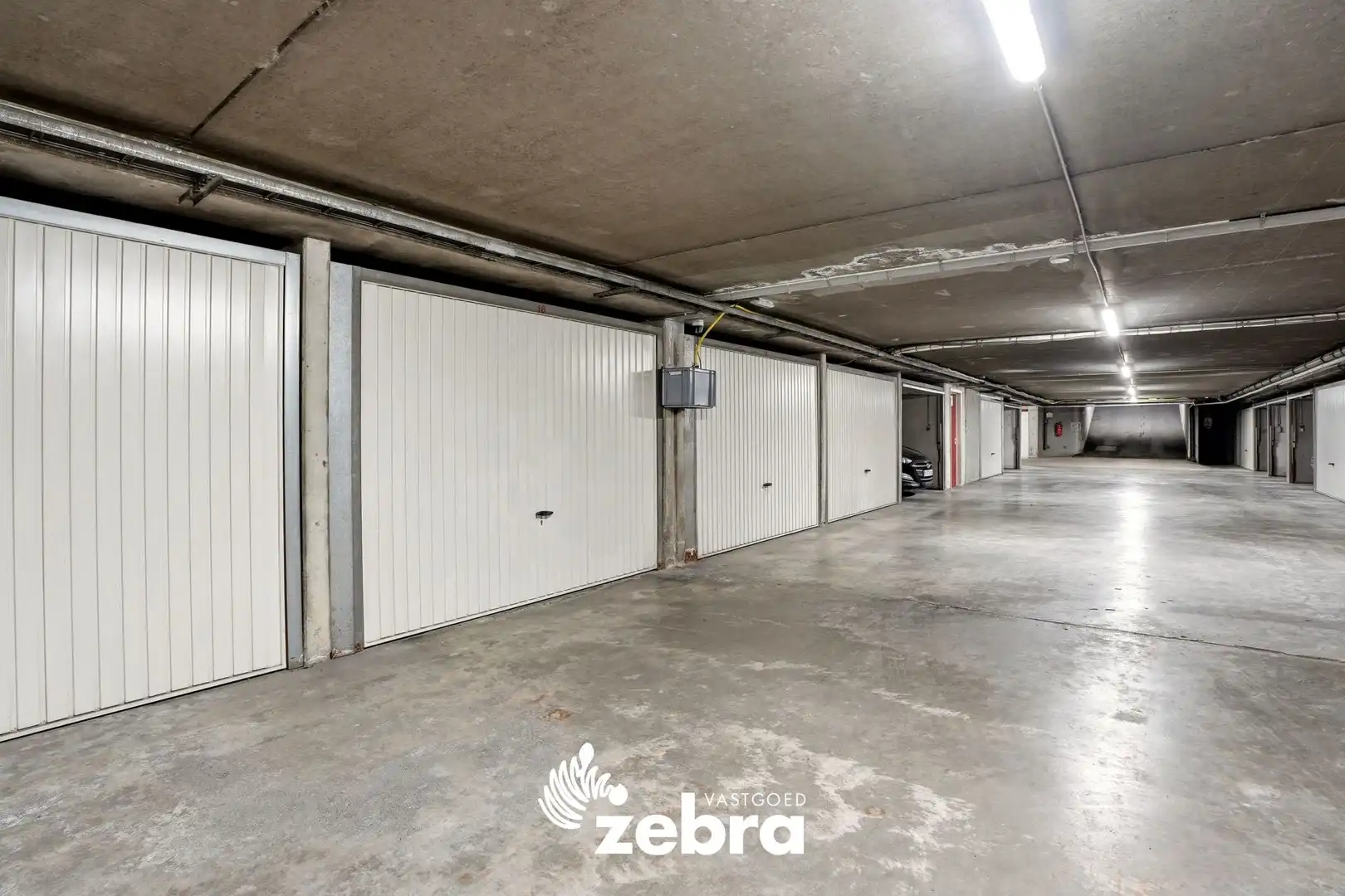 Zeer ruim appartement (137 m²) te koop met dubbele garage in het hartje van Tielt! foto 35
