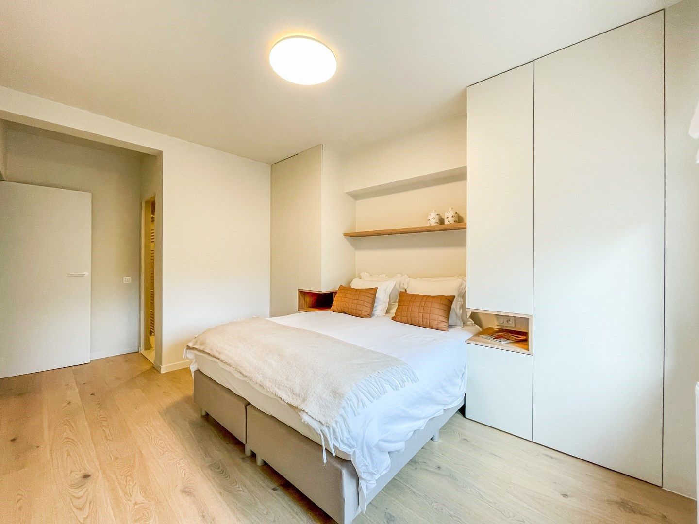 Luxueus gerenoveerd, instapklaar appartement met zijdelings zeezicht gelegen in het Zoute foto 11