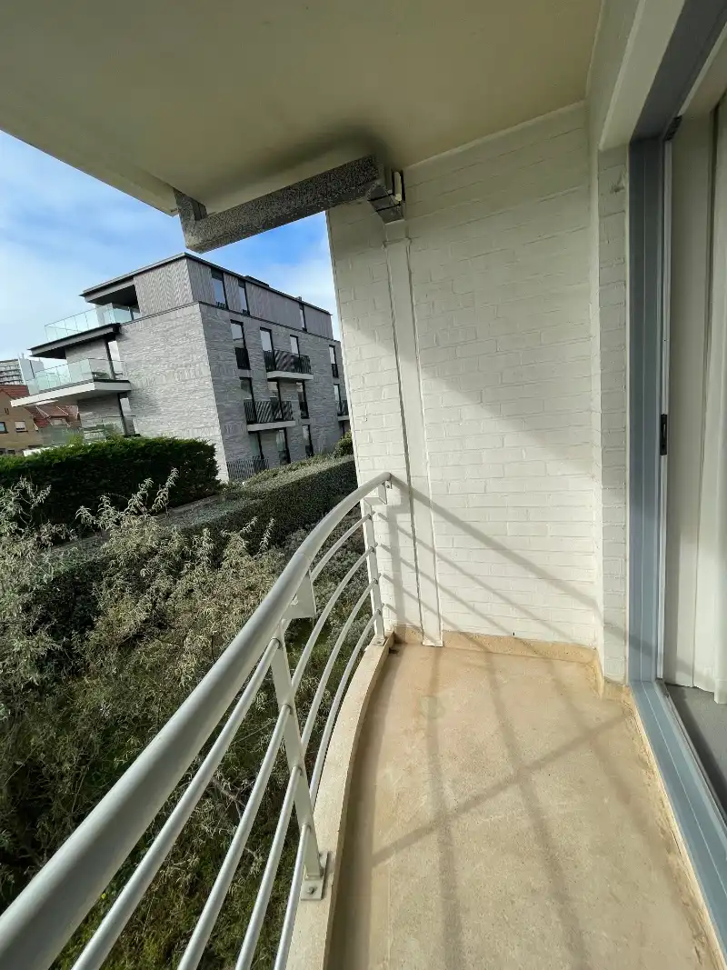 Ruim en rustig  gelegen villa-appartement met 2 slaapkamers en 3 terrassen - een unieke kans! foto 16