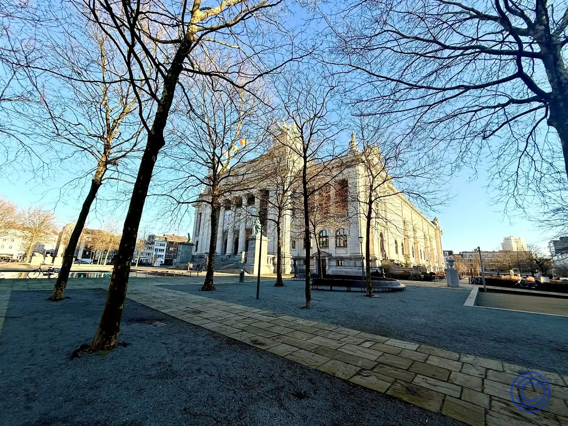 Studio met balkon op ideale locatie vlakbij Marnixplein.  foto 9