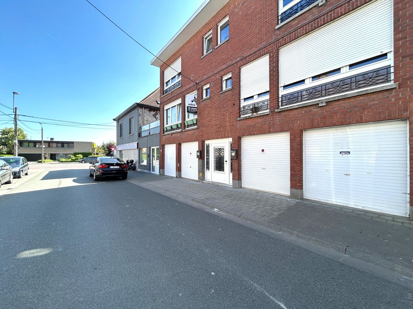 Gerenoveerd duplex appartement nabij centrum Roeselare! foto {{pictureIndex}}