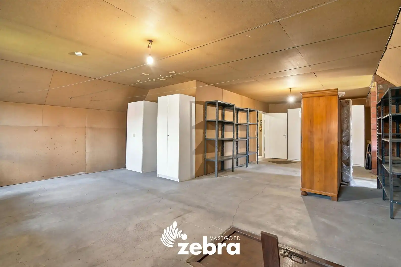 Instapklare open bebouwing met 4 slaapkamers, dubbele garage en prachtige tuin op een rustige ligging! foto 22