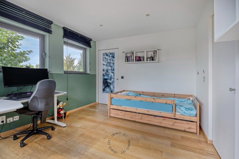 Exclusieve villa met zwembad in rustige wijk nabij het centrum van Beveren foto 22