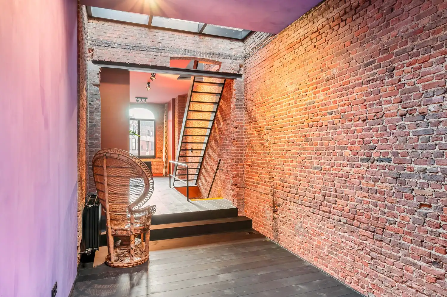 Karaktervolle erfgoedwoning op topligging tegenover de Sint-Gummaruskerk. foto 20