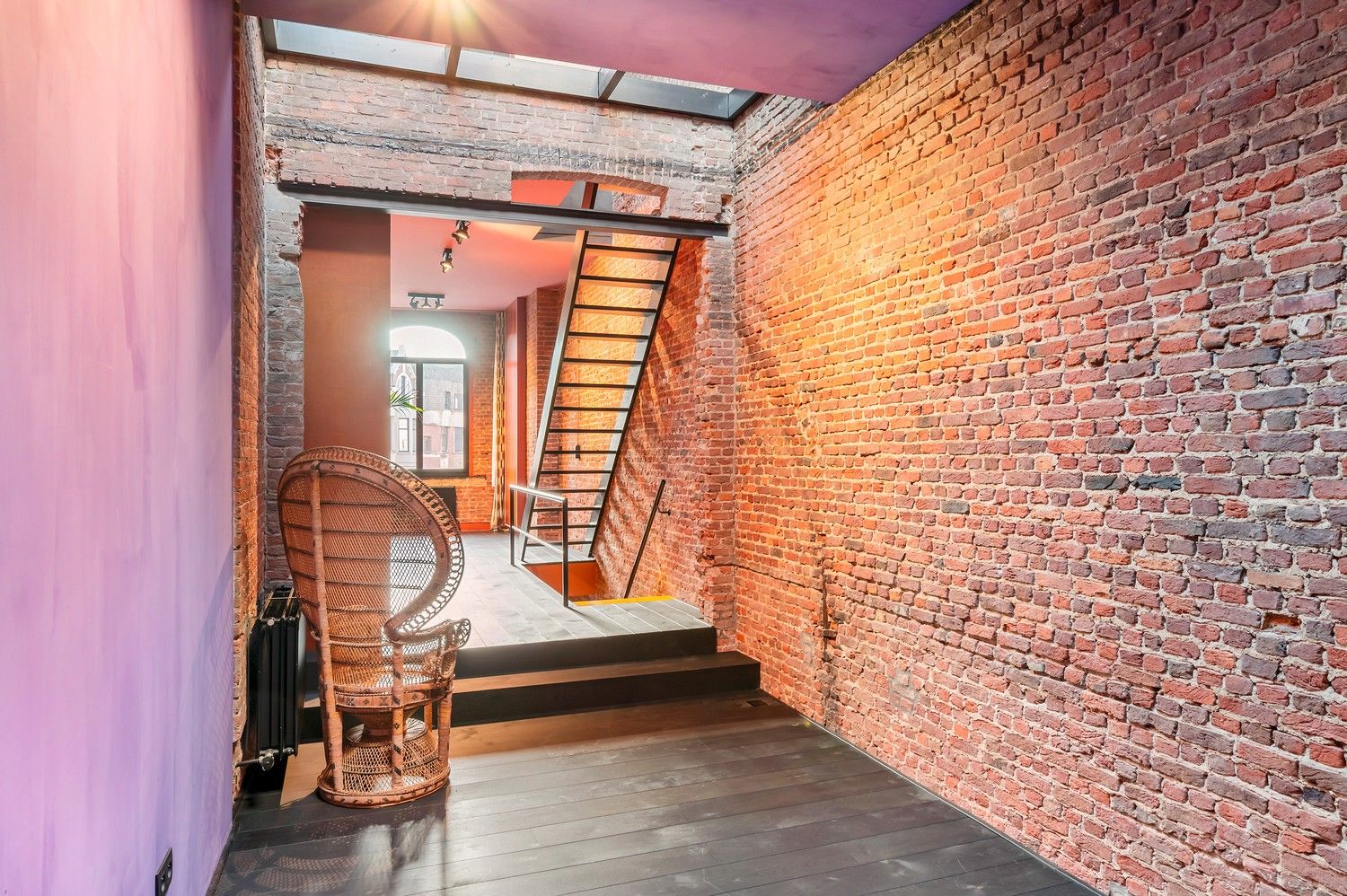 Karaktervolle erfgoedwoning op topligging tegenover de Sint-Gummaruskerk. foto 19