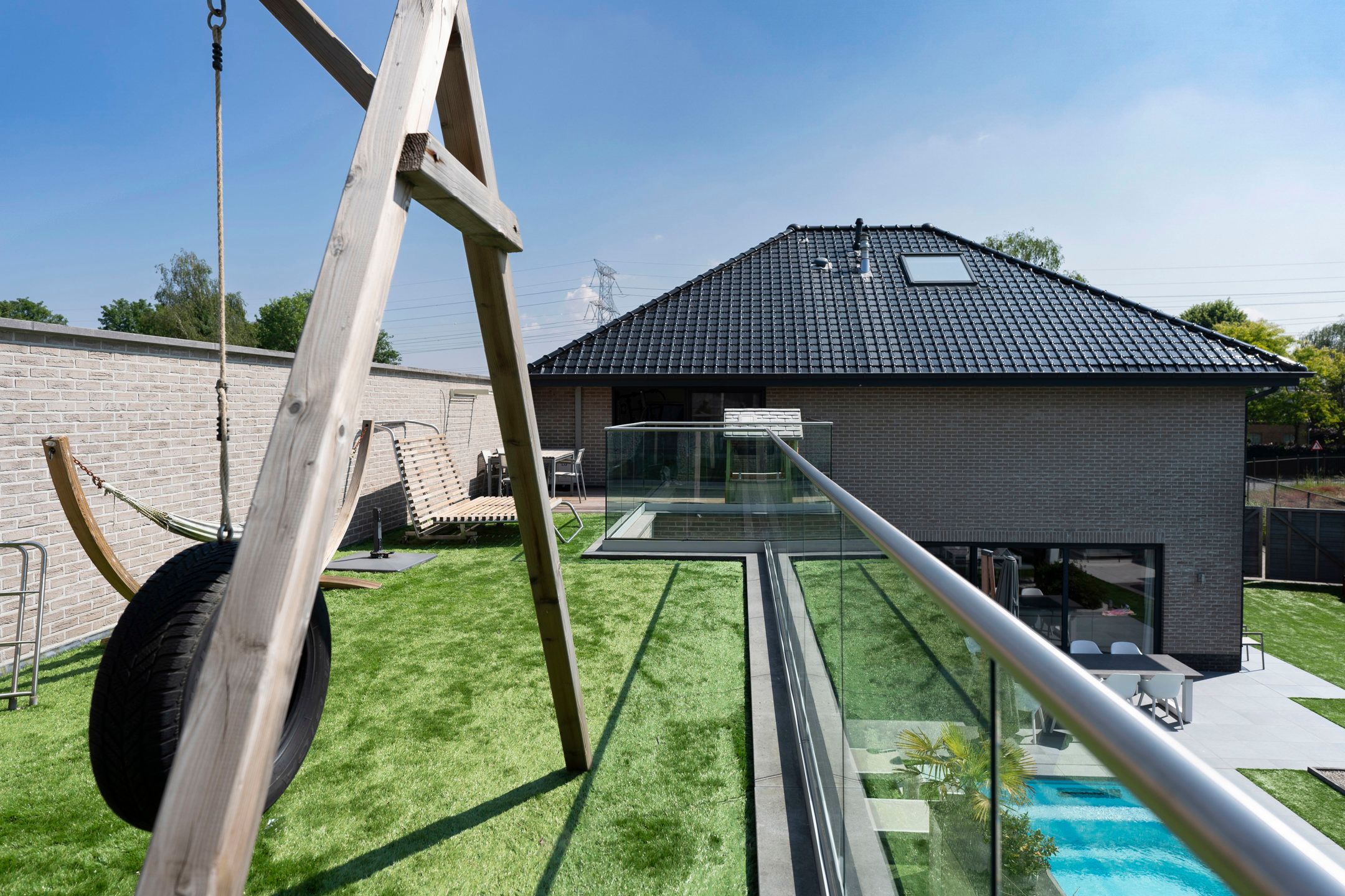 Uniek Bedrijfsgebouw & Luxe Villa In Beveren Te Koop foto 13
