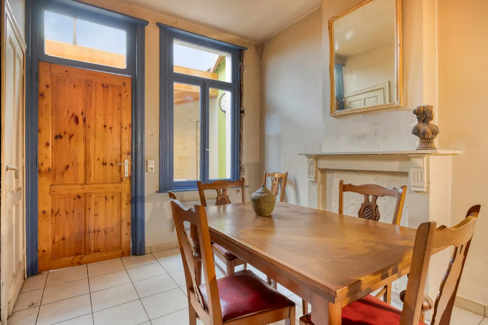 Te renoveren woning langs het centrum van Mol !  foto 5