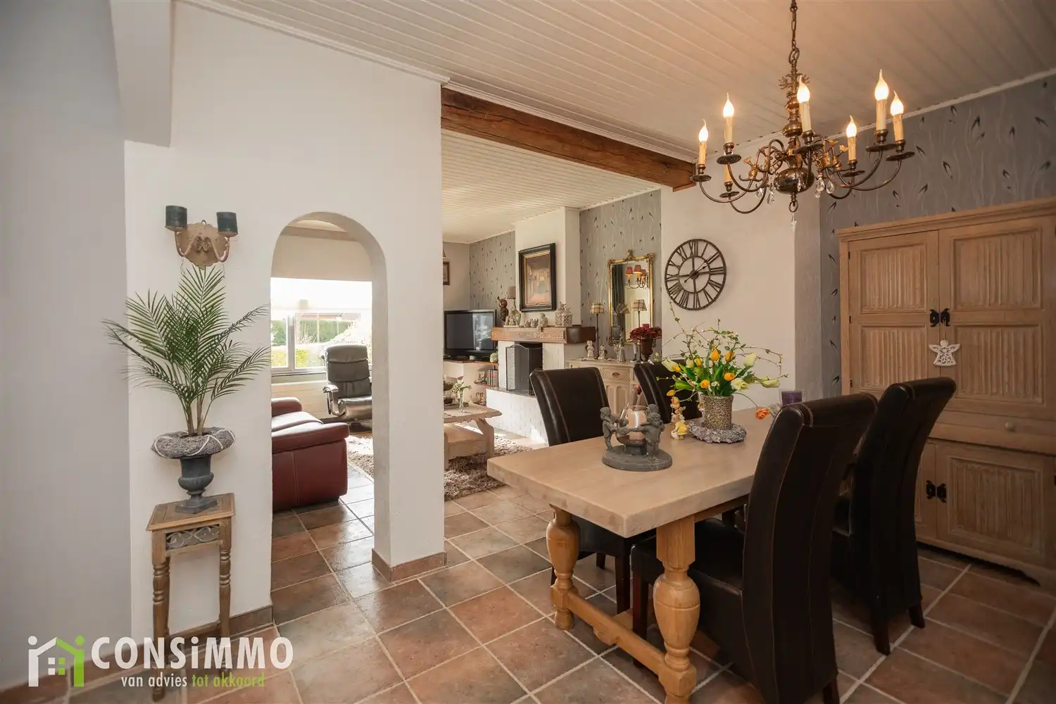 Ruime woning met kangoeroemogelijkheden in Genk foto 12