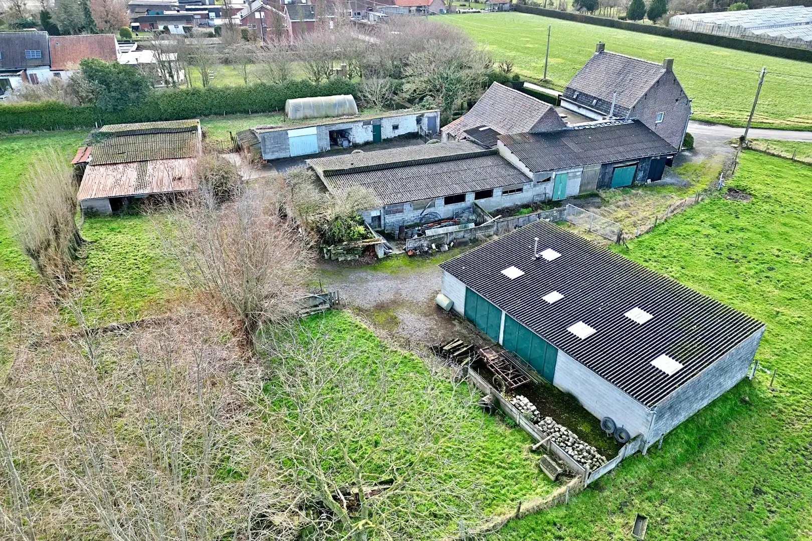 Lichtervelde - Rustig gelegen hoeve op perceel van 21.078 m²! foto 7