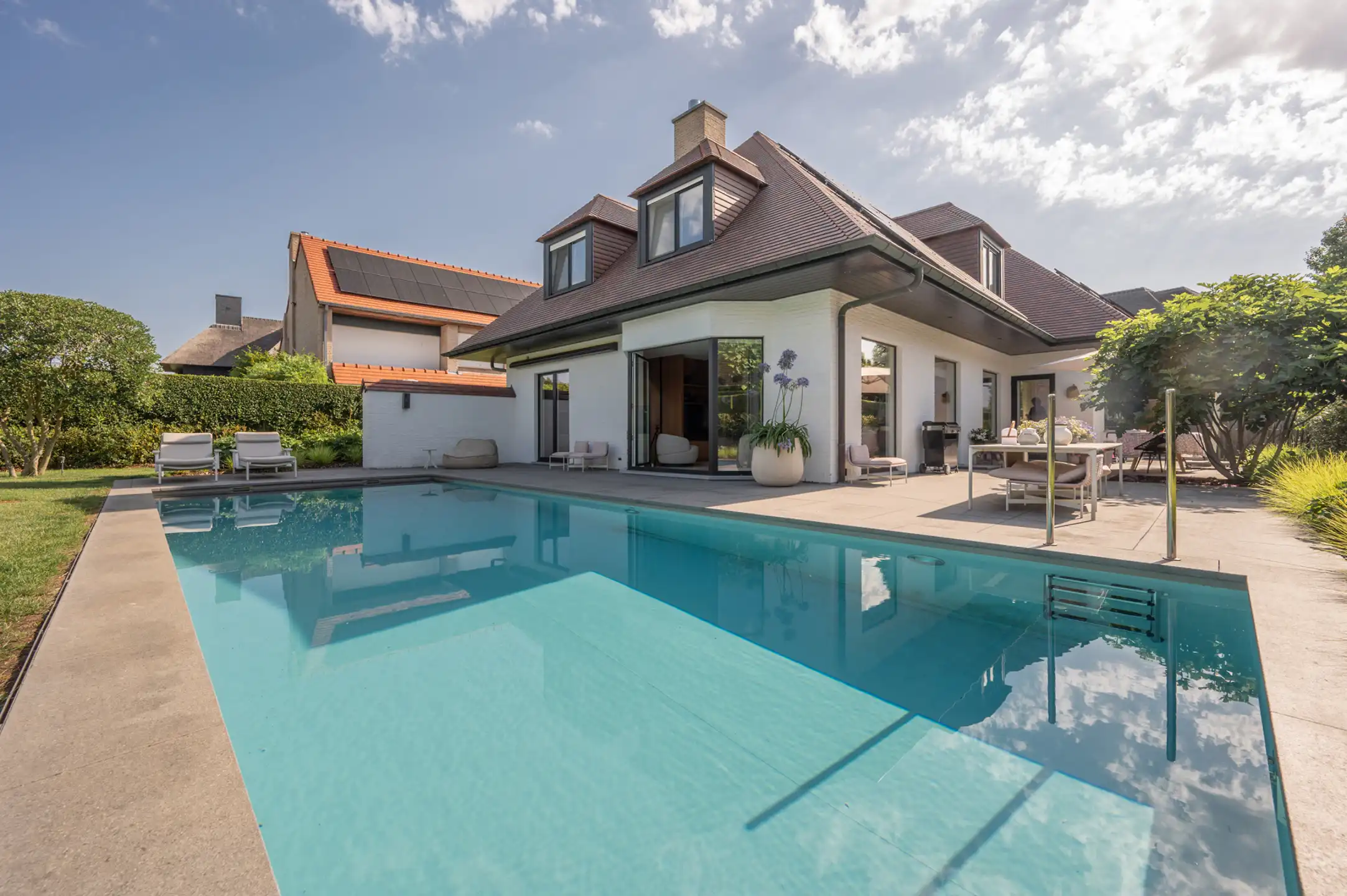 KNOKKE-Schitterende, volledig gerenoveerde villa met zwembad foto 10