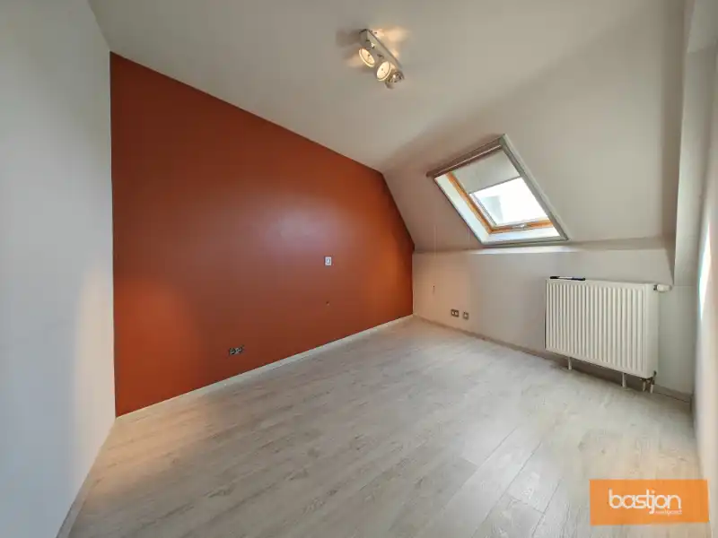 Instapklare bel-etage nabij het centrum. foto 9