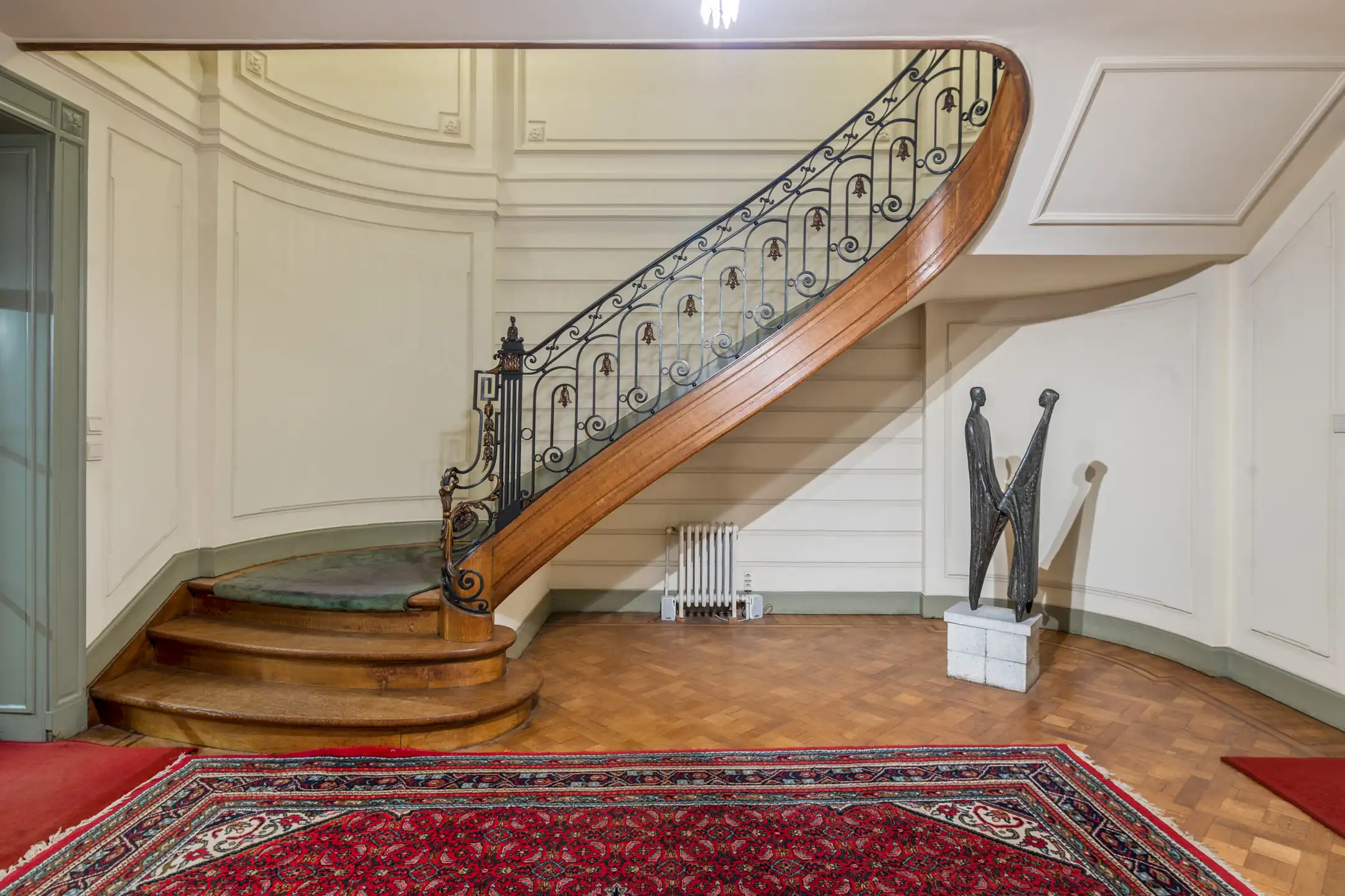 Kantoorgebouw te koop in Beaux - Artstijl foto 6