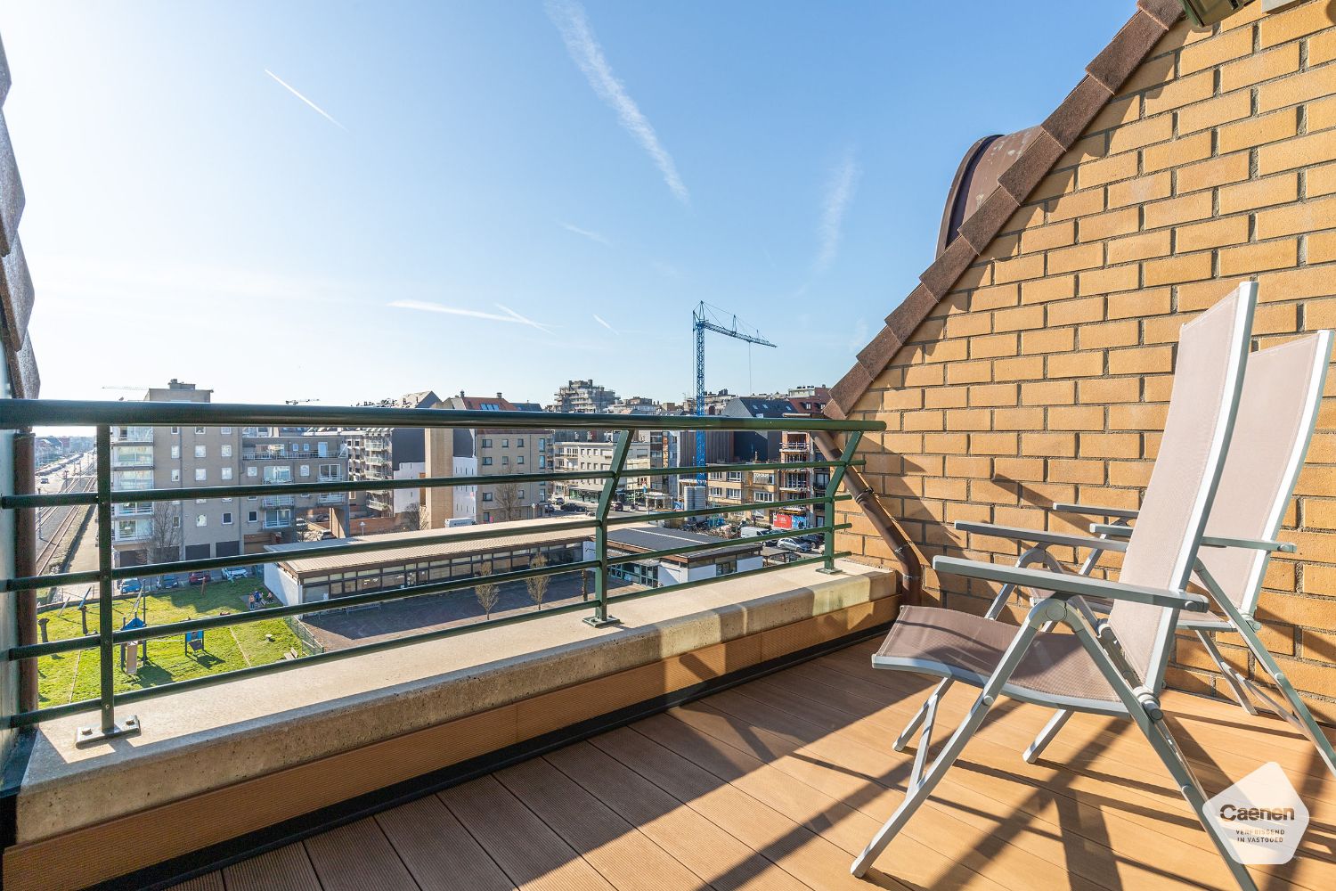 Prachtig gerenoveerd appartement met 2 slaapkamers en open zicht foto 12