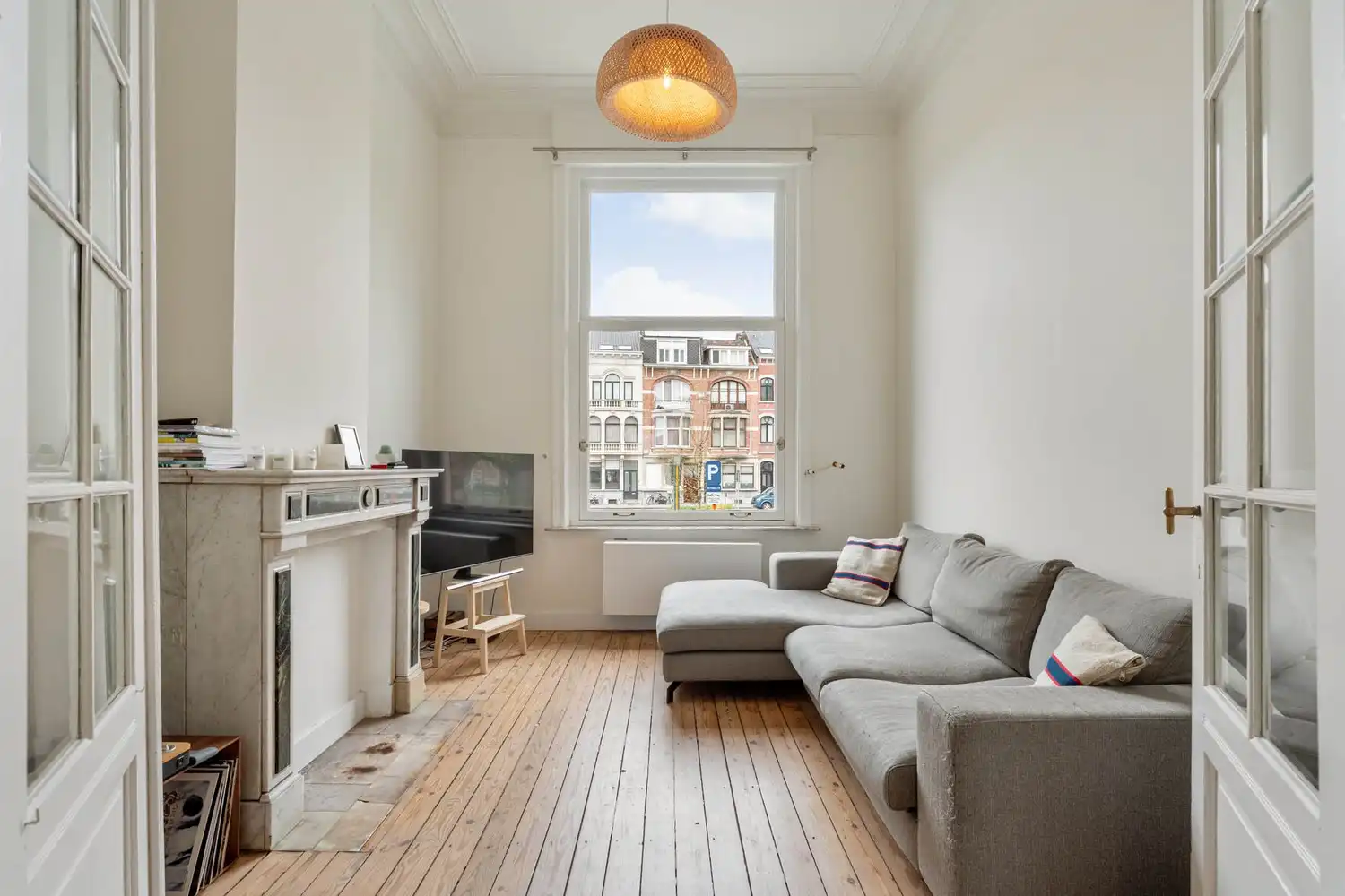 Prachtig gerenoveerd en energiezuinig herenhuis met 5 slaapkamers, 2 badkamers en een tuin op een toplocatie nabij het station van Leuven! foto 10