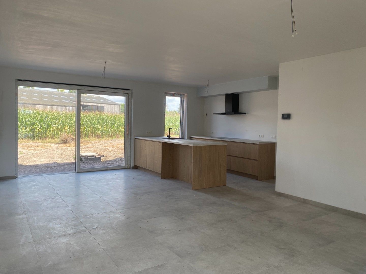 Energiezuinige nieuwbouwwoning met carport. foto 2