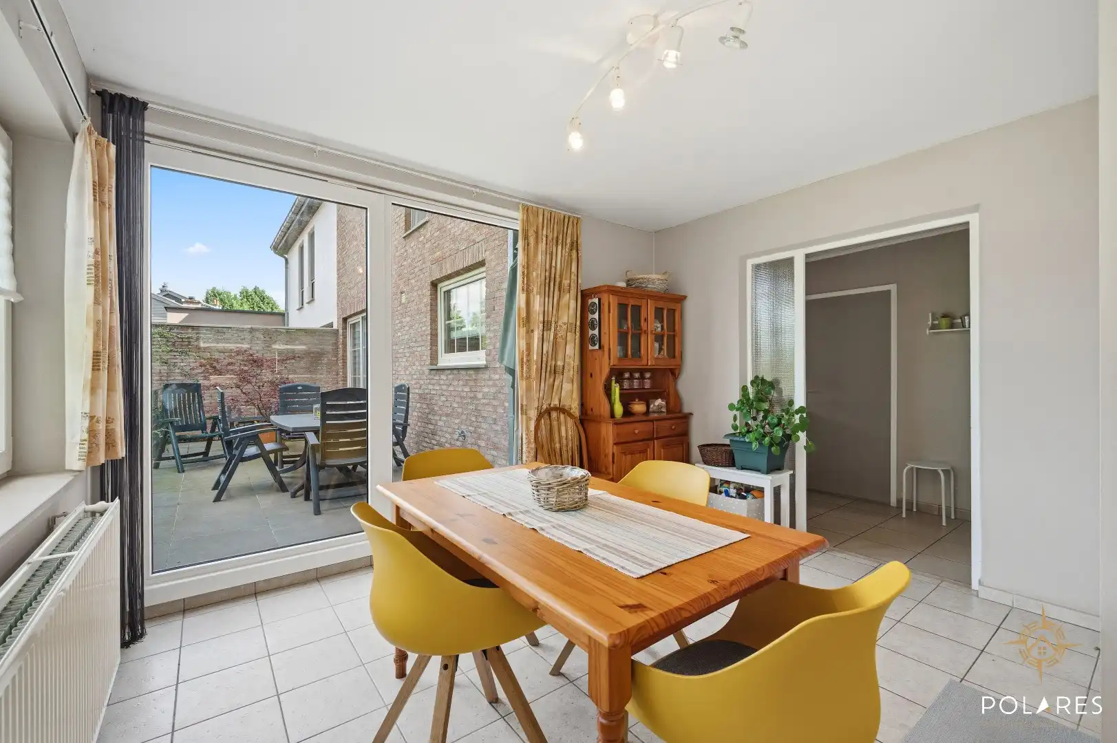 Instapklare halfopen bebouwing met veel privacy op een rustige locatie! foto 15