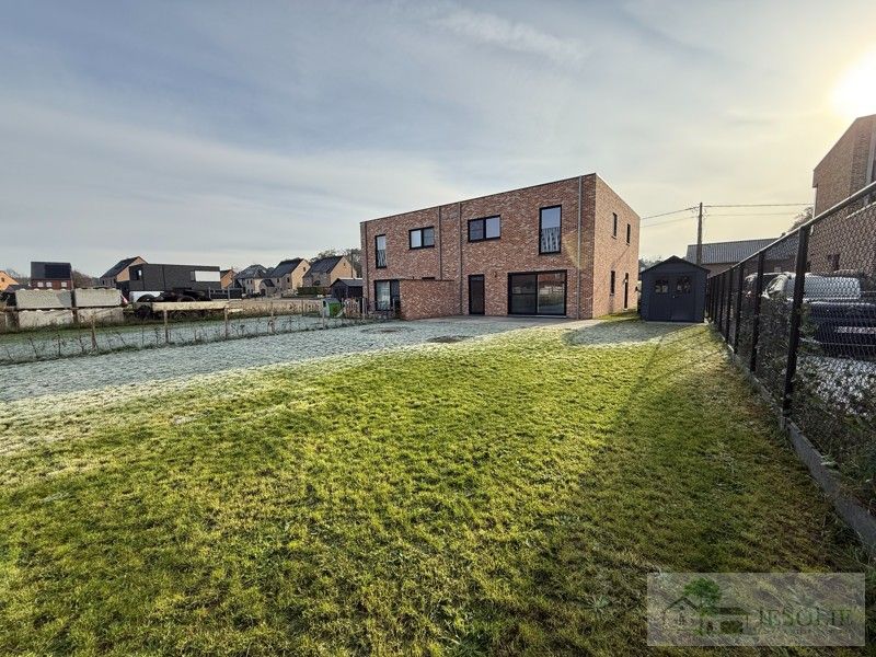Ruime, energiezuinige nieuwbouwwoning - TE HUUR - 4 kamers foto 2