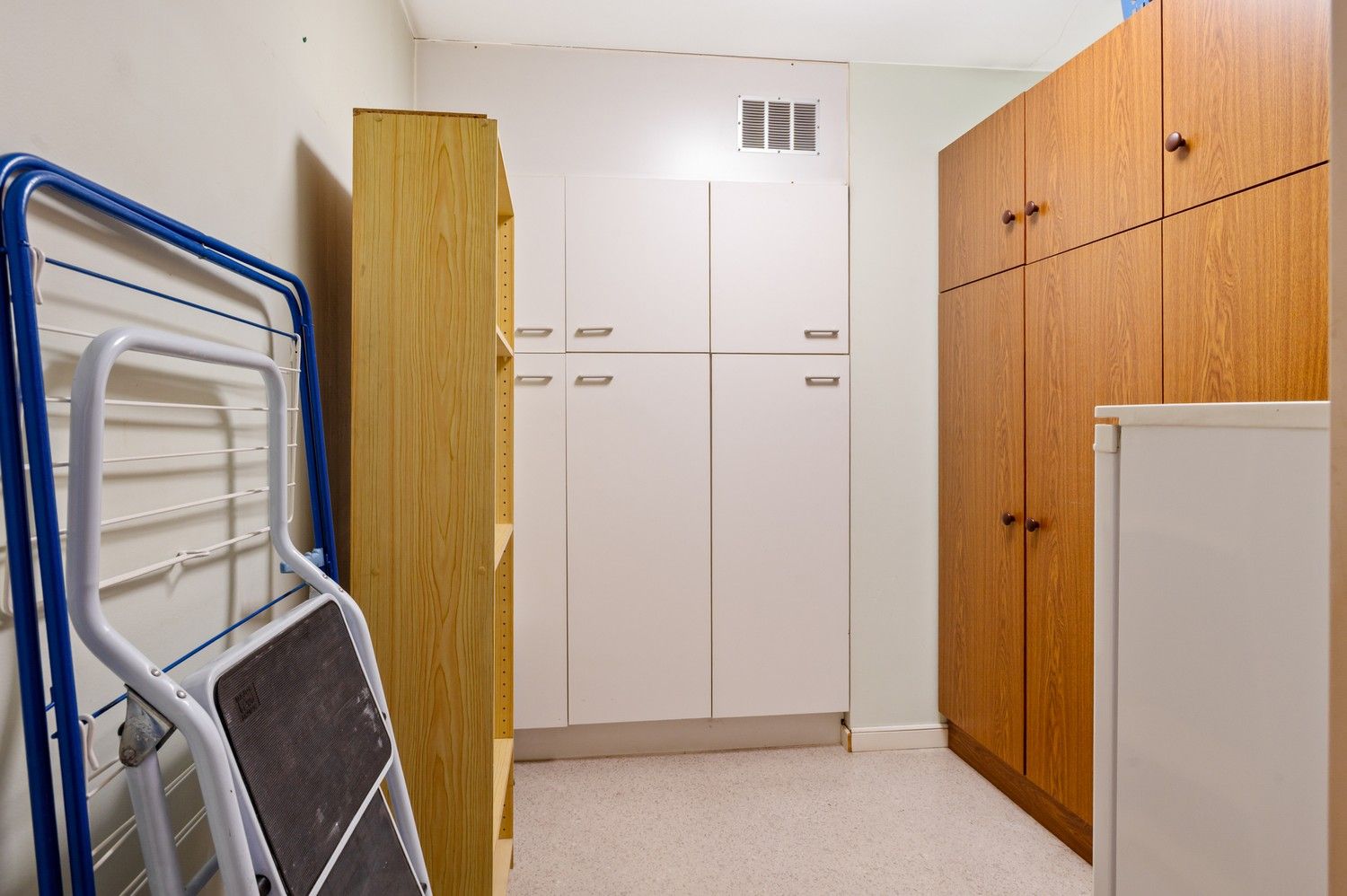 Ruim appartement met twee slaapkamers op ideale locatie in Deurne! foto 15