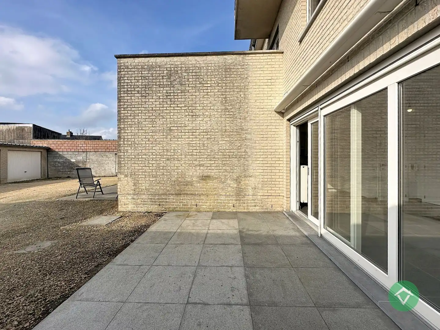 Instapklaar gelijkvloers appartement met staanplaats te Gistel foto 15